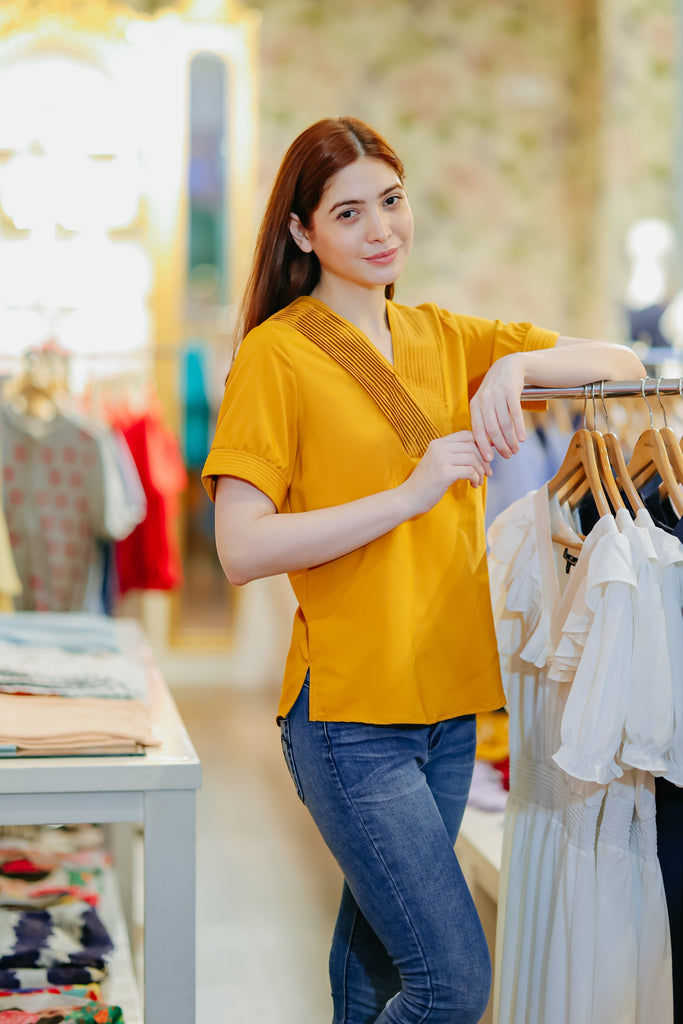 Short Sleeves Women's Blouse with Pleats Details