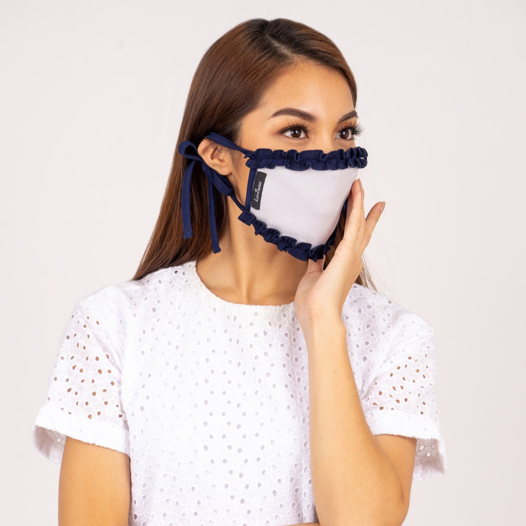 WA MASK - RUFFLES 7 Rectangular washable face mask with tie back strap, navy ruffles and black label